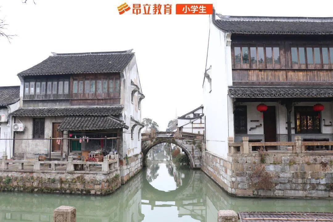 痤疮越祛越多咋回事？用错了护肤方法，神仙也救不了你的脸